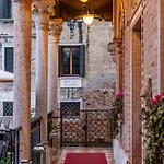 Hotel Palazzo Stern
